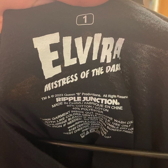 Elvira Mistress of the dark shirt with slits size 1 - Picture 3 of 3